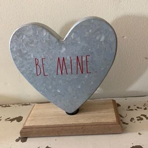 Metal heart plaque